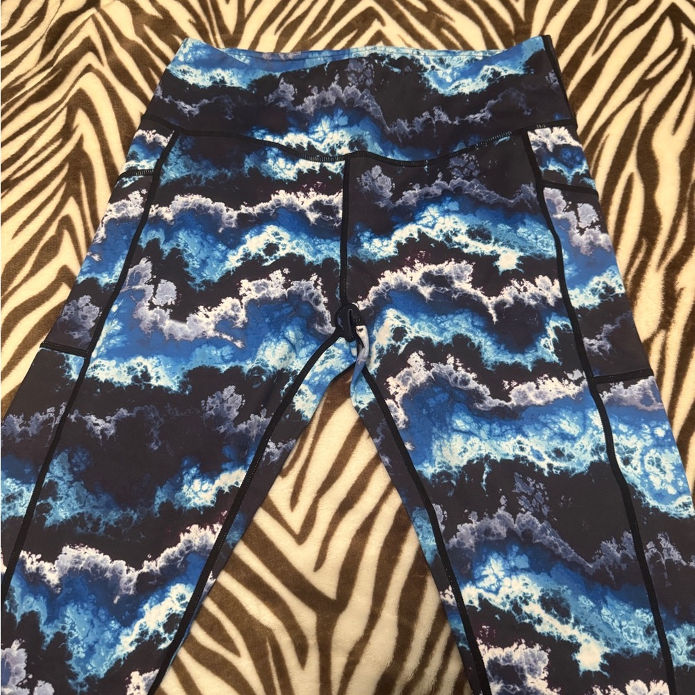 Women’s Blue Patterned Workout Leggings • CVG • LIKE NEW CONDITION